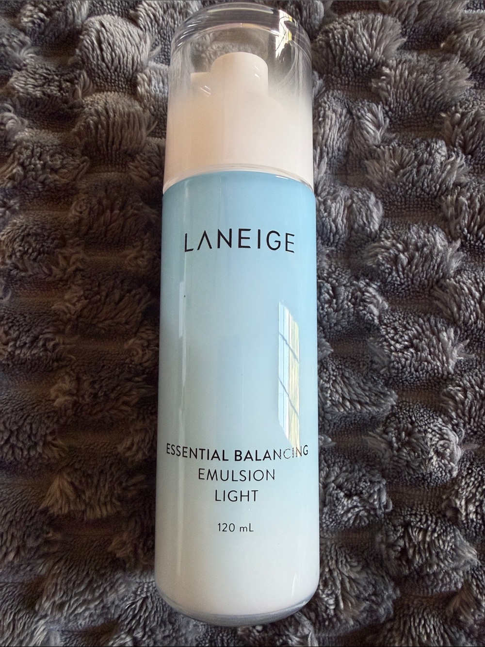 LANEIGE Light Blue Essential Balancing Emulsion - 120 mL